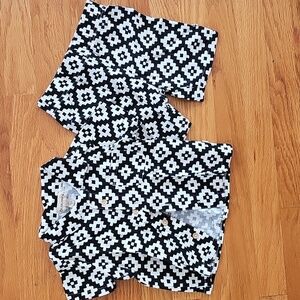 BearPaw Black and White Patterned Set